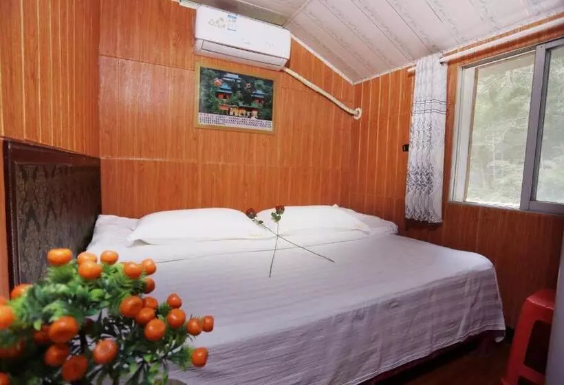 ペンション 武当山仙山旅馆景区内店