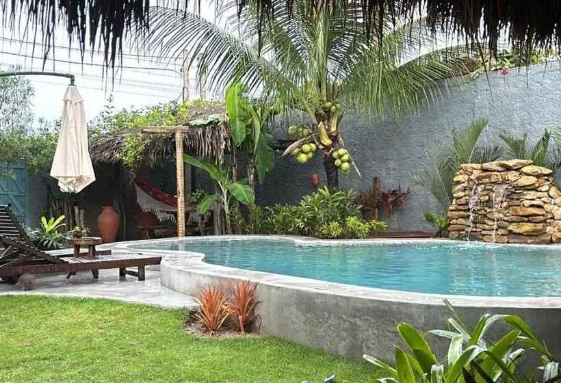 ユースホステル Pousada Casa Tatuamar 150 M Da Praia