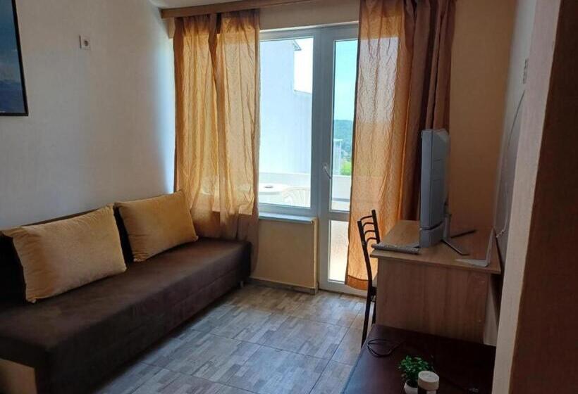 بنسيون крин