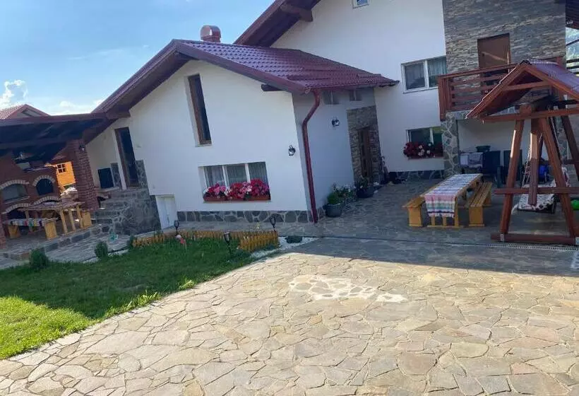 پانسیون Casa Fabian