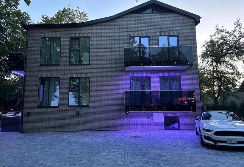 پانسیون Lt11   777 Edition