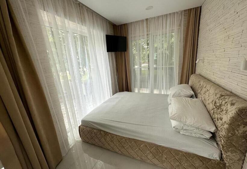 پانسیون Lt11   777 Edition