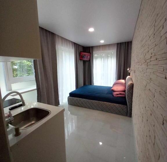 پانسیون Lt11   777 Edition