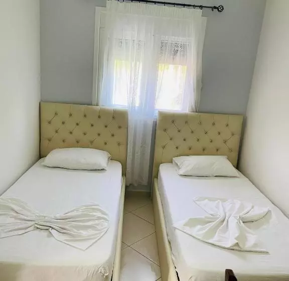 ペンション Villa Aristoteli