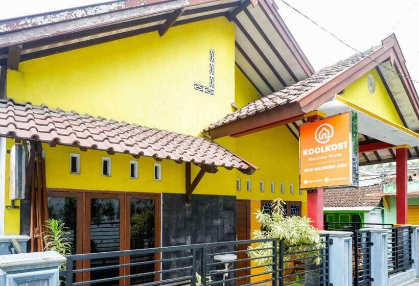Общежитие Koolkost Syariah Near Malioboro Area