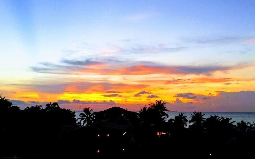 تختخواب و صبحانه Yocamatsu