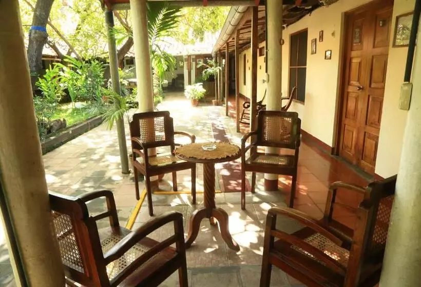 هتل Casa De Los Berrios