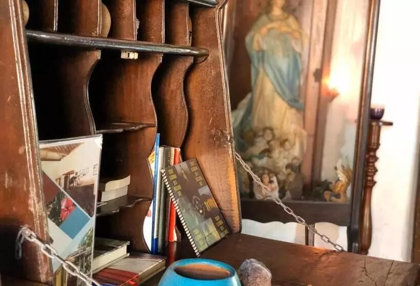 هتل Casa De Los Berrios