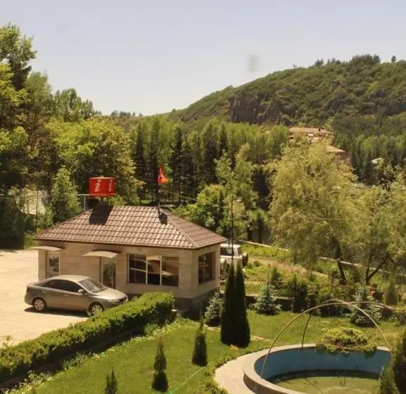 ホテル Jermuk Verona Resort