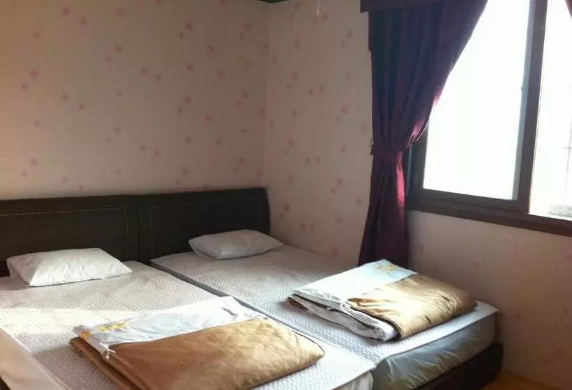 Motel Turtle Inn