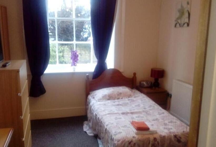 تختخواب و صبحانه Carer 4 You Residential Home