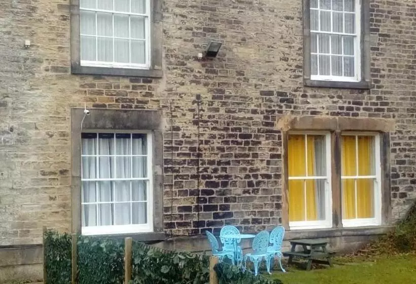 Aamiaismajoitus (B&B) Carer 4 You Residential Home