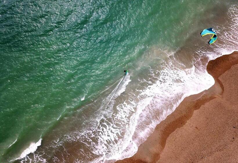 Hotel Hiru Villas And Kitesurfing