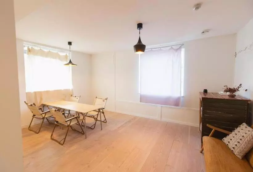 Hotelli Square 8 Hakuba Retreat By Unplan