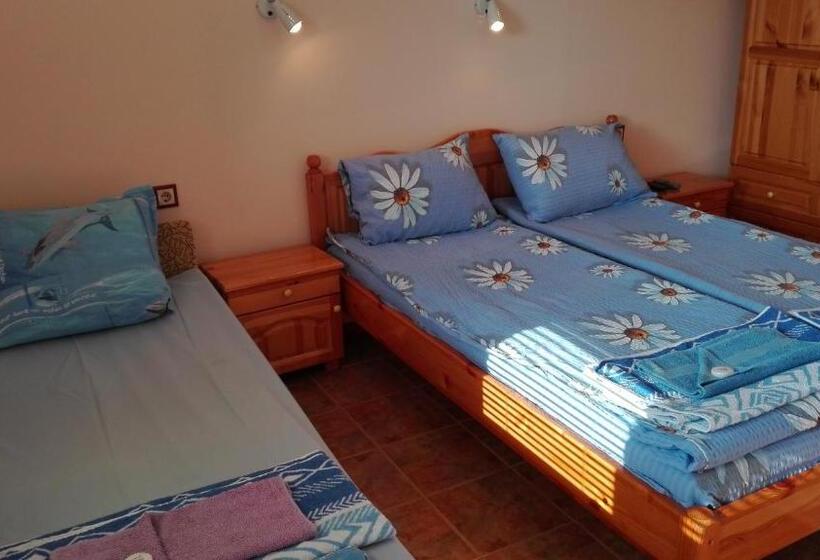 پانسیون Briz 2