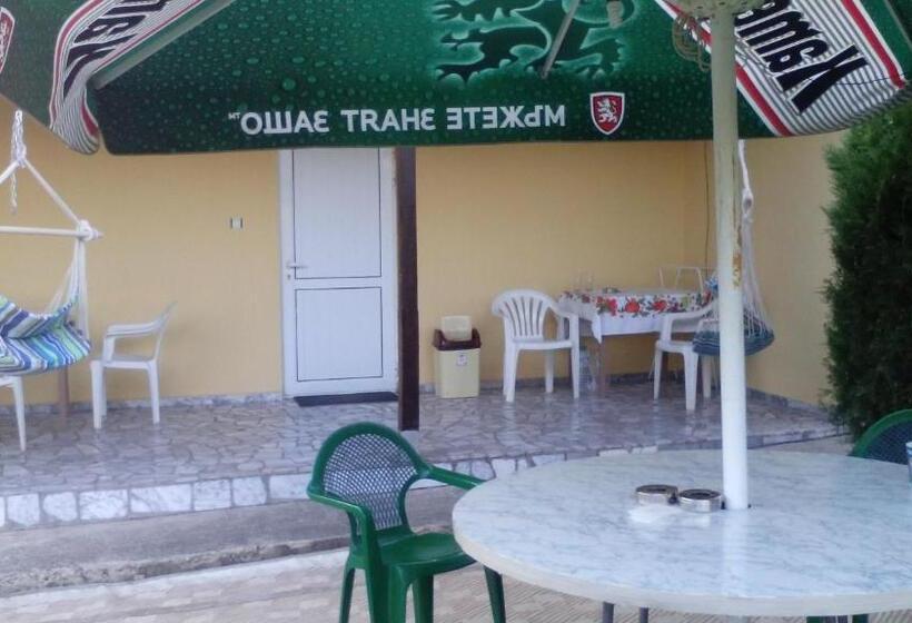 پانسیون Briz 2