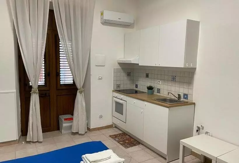 پانسیون Happy Rooms Castellammare