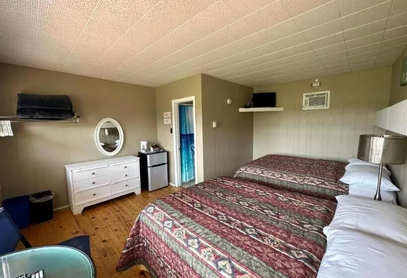 The Waterfront Motel