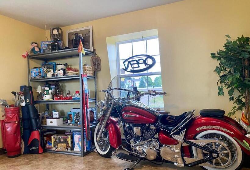 The Waterfront Motel