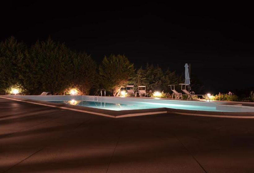 تختخواب و صبحانه Globetrotter