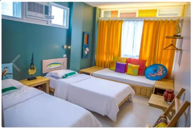 Flotsam And Jetsam Artist Beach Hostel