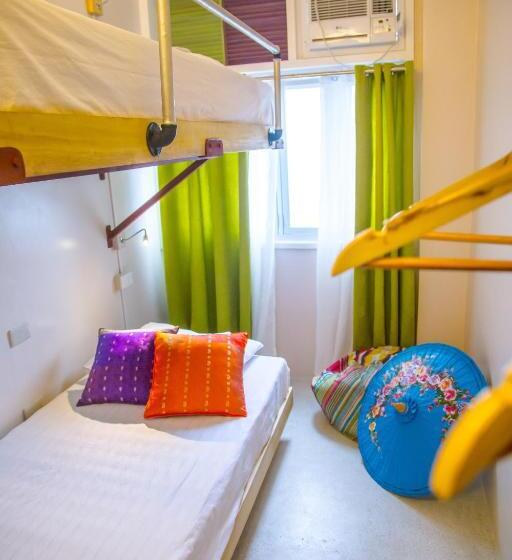 Flotsam And Jetsam Artist Beach Hostel