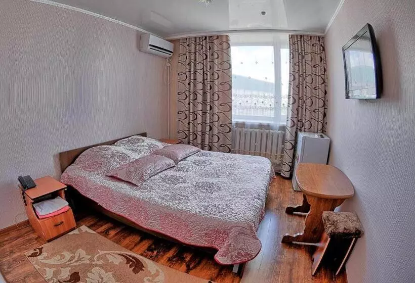 هتل Gostinitsa Tselinnaya