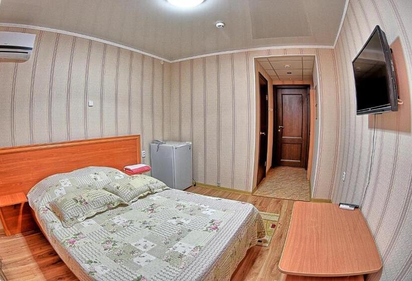 هتل Gostinitsa Tselinnaya