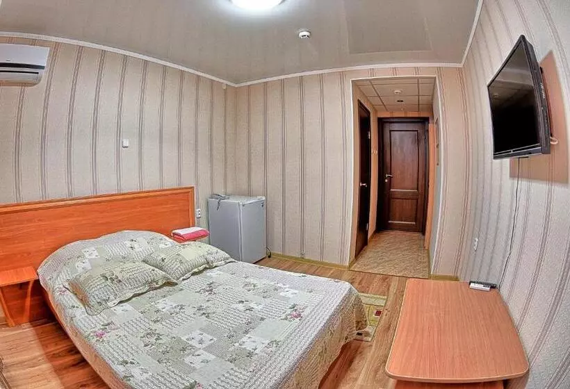 هتل Gostinitsa Tselinnaya