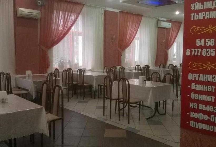 هتل Gostinitsa Tselinnaya