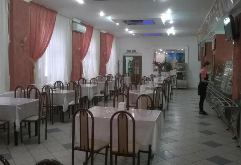 هتل Gostinitsa Tselinnaya