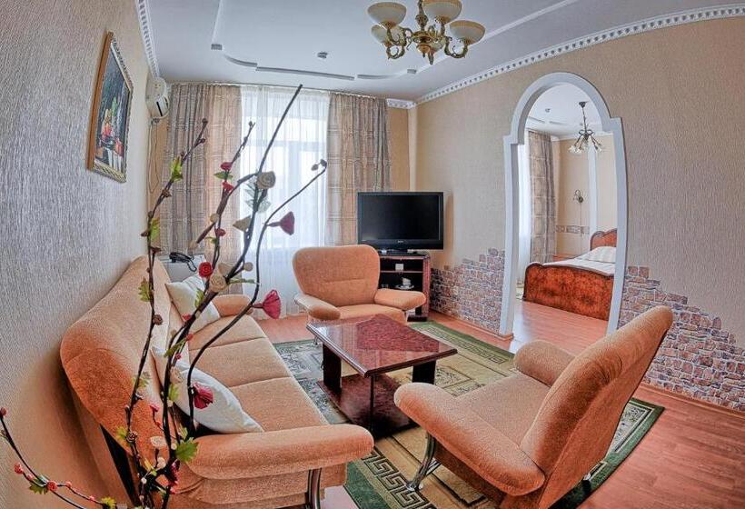 هتل Gostinitsa Tselinnaya