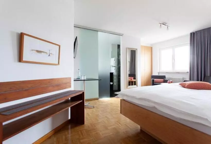 Hotelli Storchen Restaurant