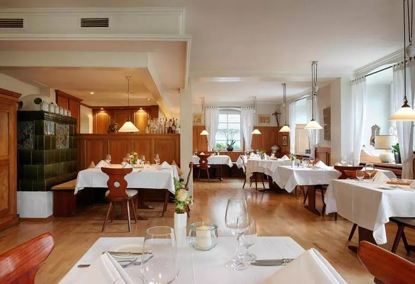 Hotelli Storchen Restaurant