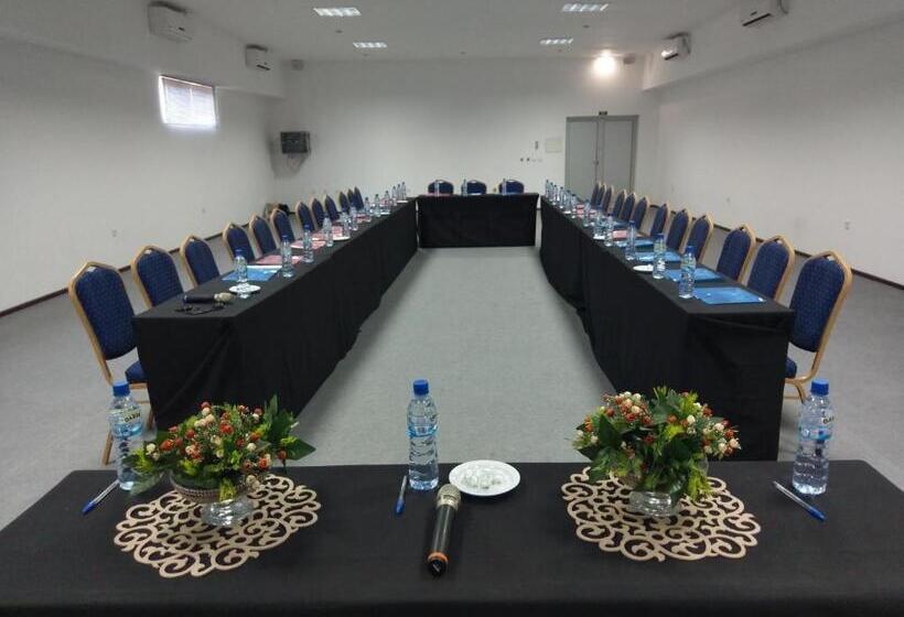 בית מלון כפרי Wimbi Sun