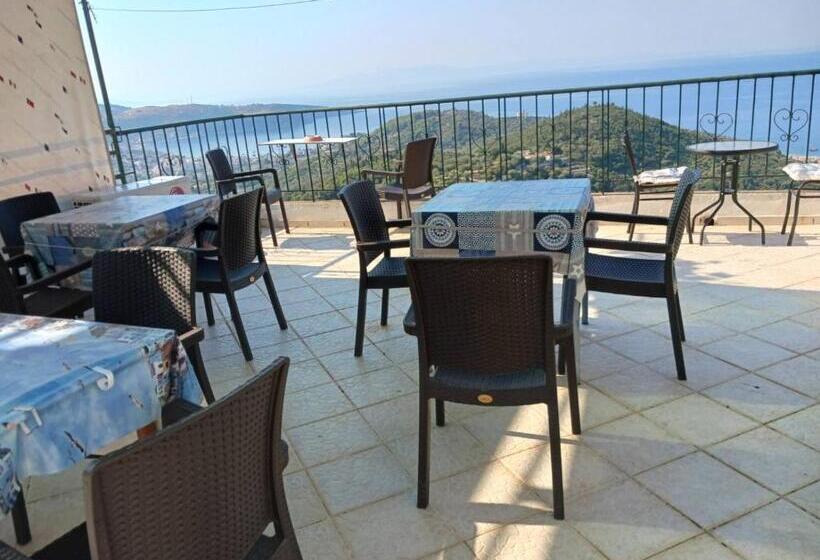 پانسیون Janis Castle Apartment