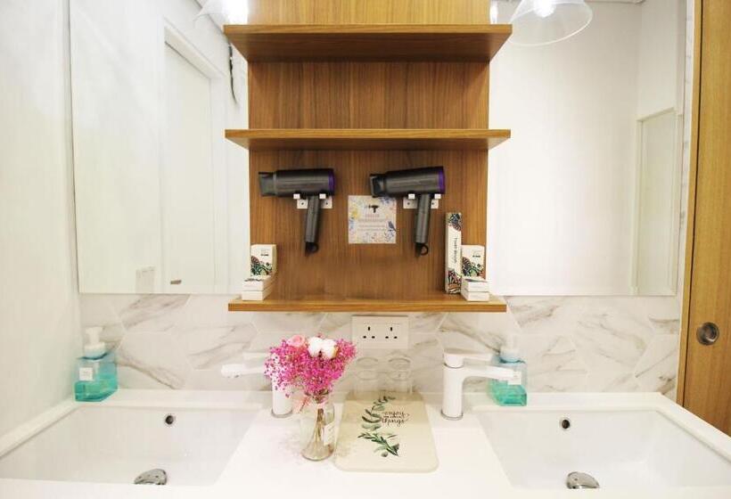 پانسیون L Etoile Hella Inn