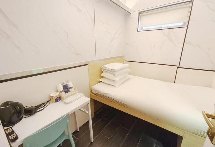 پانسیون L Etoile Hella Inn