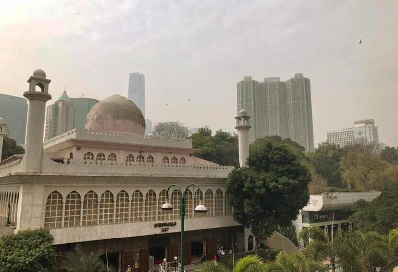 پانسیون L Etoile Hella Inn