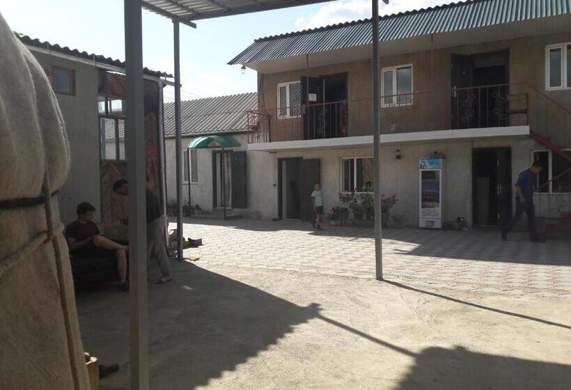 پانسیون Shyrdak Travel