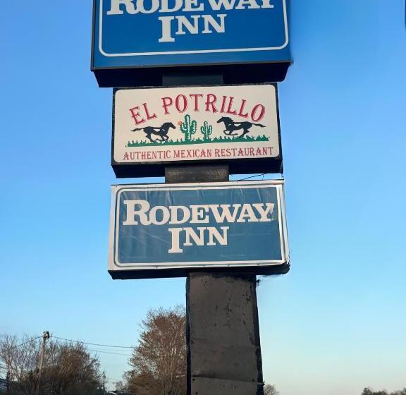 فندق صغير Rodeway Inn Church Hill   Tri Cities Area