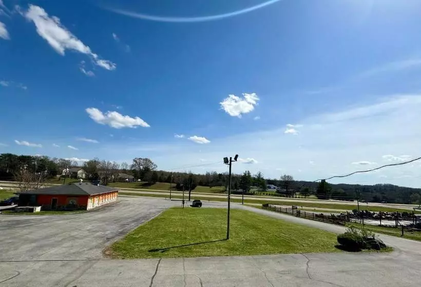 ユースホステル Rodeway Inn Church Hill   Tri Cities Area