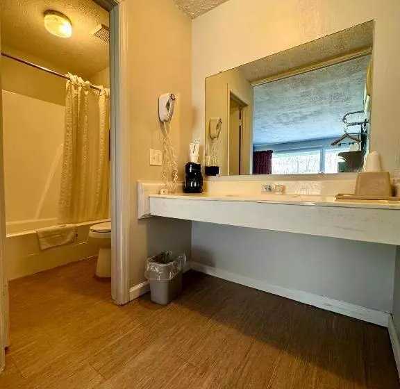 ユースホステル Rodeway Inn Church Hill   Tri Cities Area