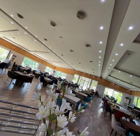 Dawa Hotel And Restaurant