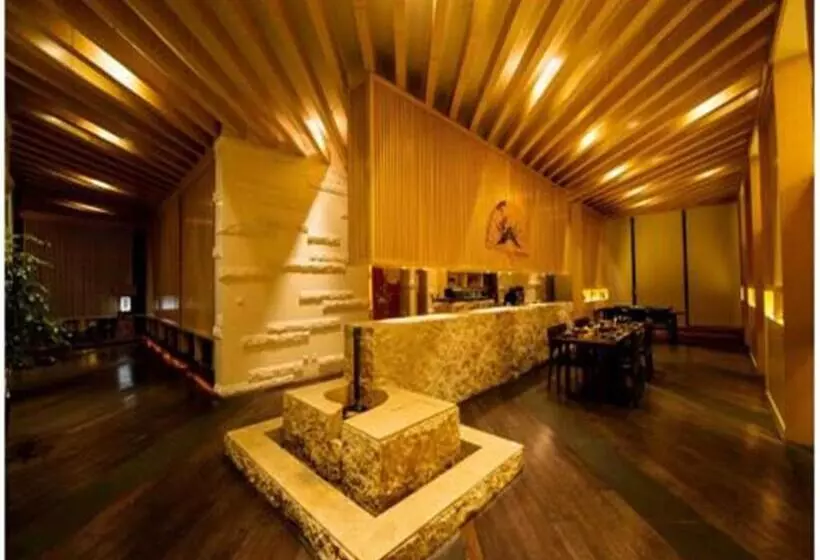 Hotelli Shanghai Yuehua