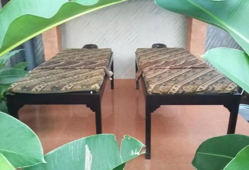 پانسیون The Sari Bungalows