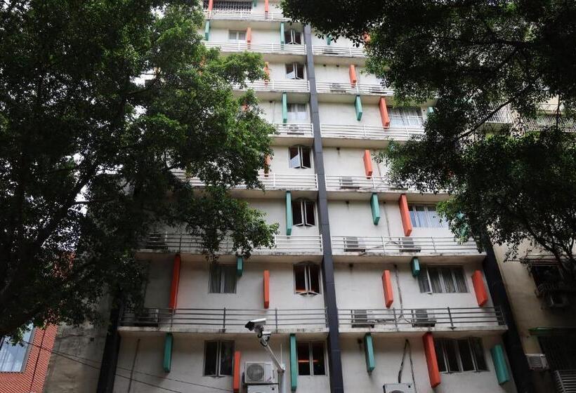 הוסטל 岭南佳园连锁酒店广州北京路步行街农讲所地铁站店