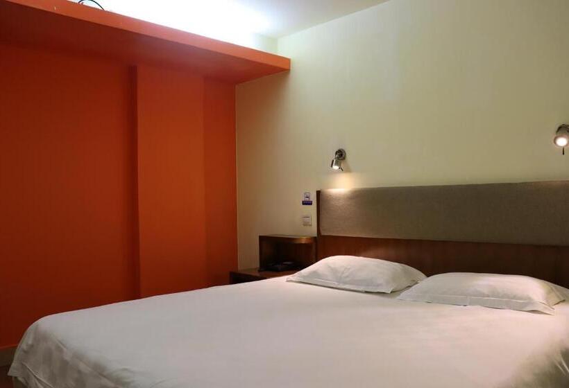 הוסטל 岭南佳园连锁酒店广州北京路步行街农讲所地铁站店