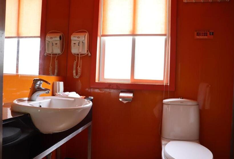 הוסטל 岭南佳园连锁酒店广州北京路步行街农讲所地铁站店