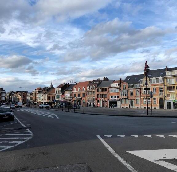 בית מלון כפרי Family